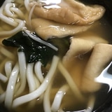 揚げとエノキと茎付きわかめのうどん(^○^)